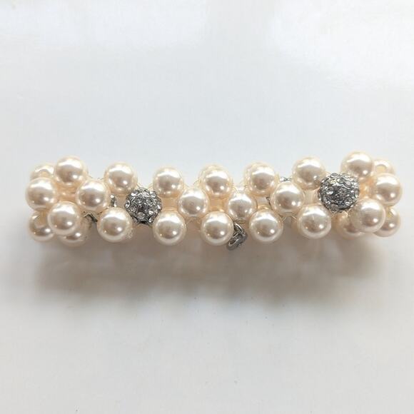 Stunning Glass Faux Pearl Rhinestone Cluster Beaded Bridal Stretch Bracelet - Picture 1 of 5